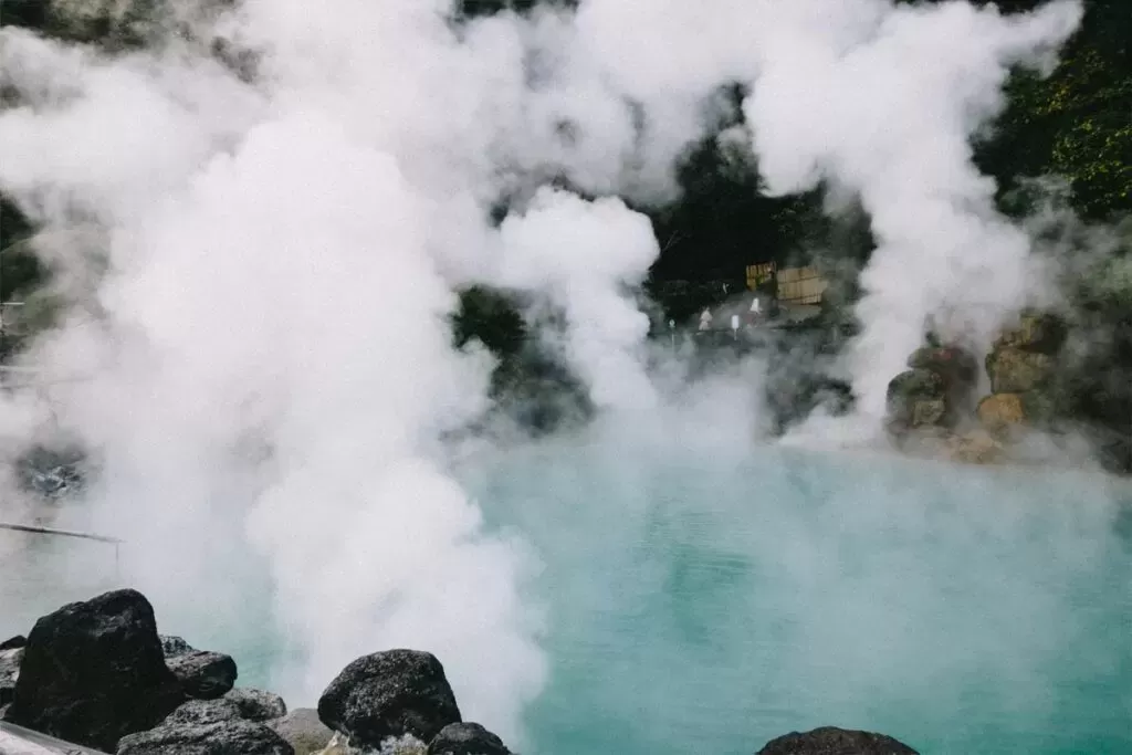 Qué ver y qué hacer en Beppu, la capital mundial de las aguas termales.