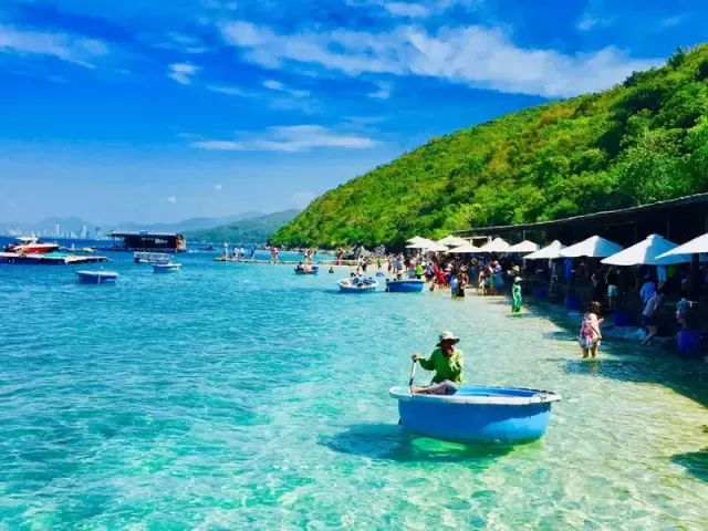 Nha Trang – El Paraíso Costero de Vietnam Que Todo Viajero Latino Debería Conocer